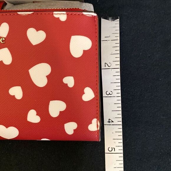 Kate Spade Women's Red Staci Heart Pop Printed Boxed Heart Pop Print Clutch NWT - Picture 10 of 13